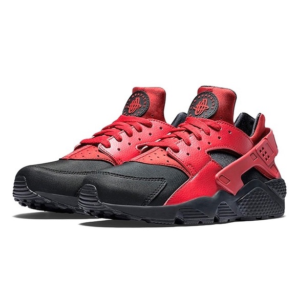 Nike Other - NIKE Black and Gym Red Huaraches (Size 10)